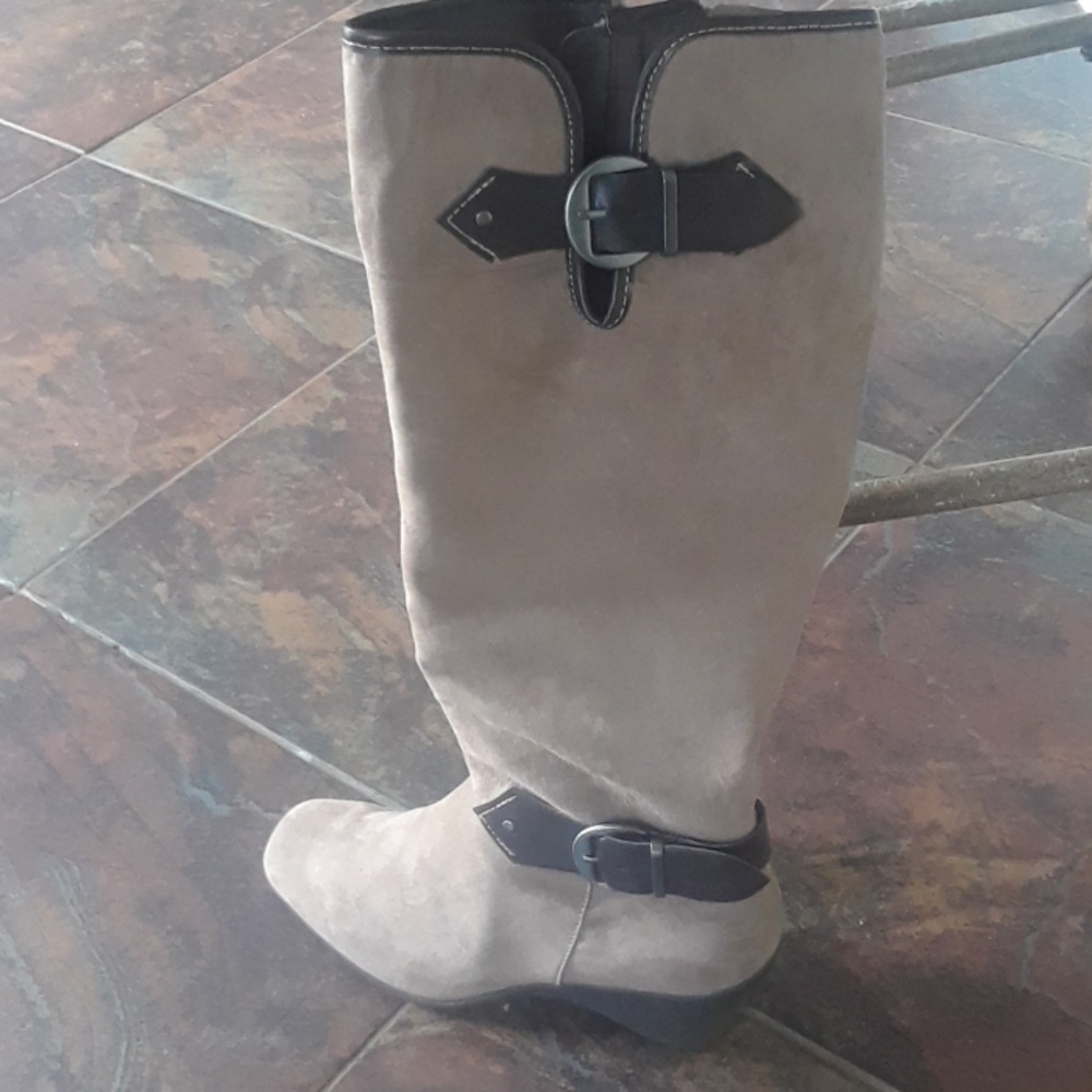 Aerosole Women's Riding Style Boots - Picture 7 of 8